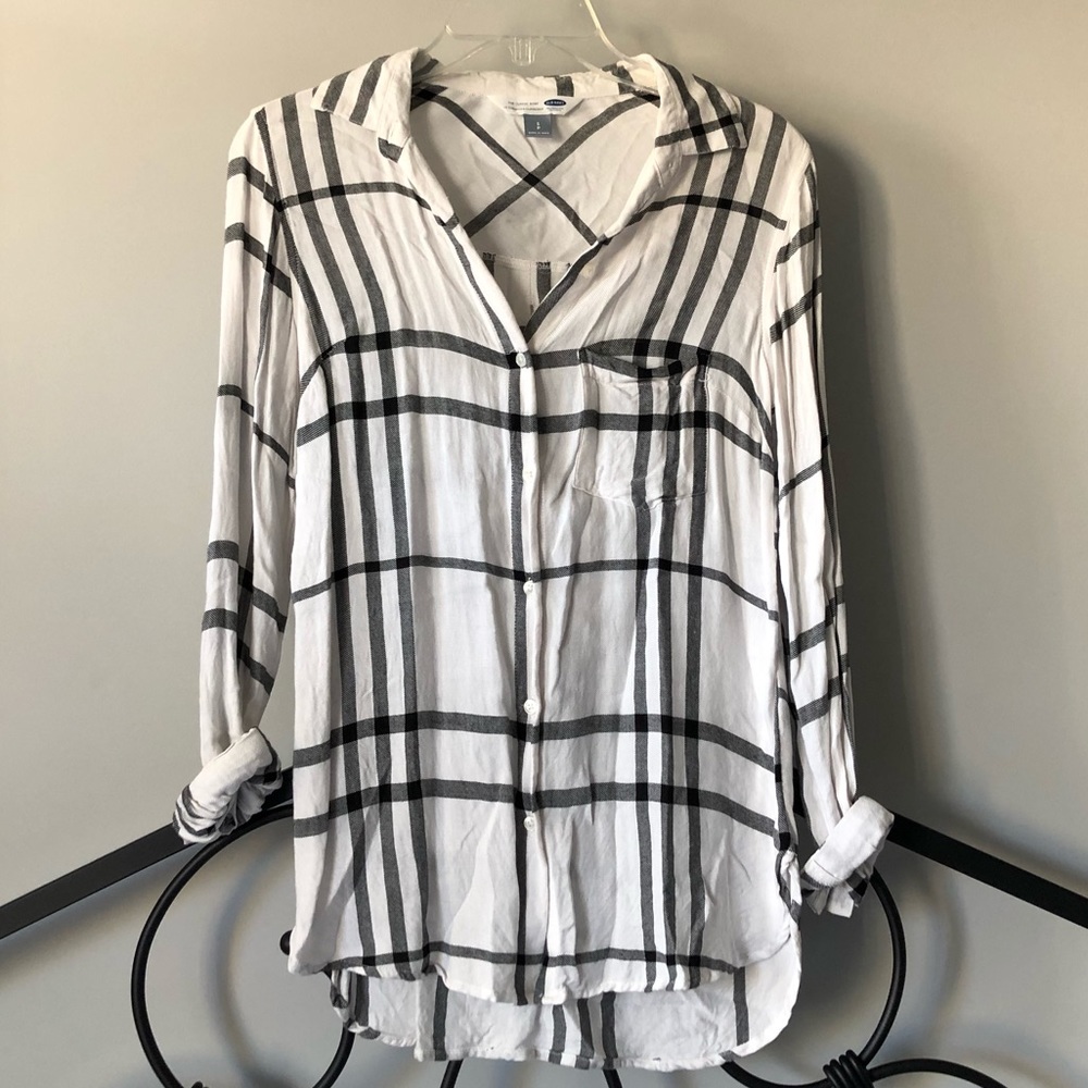 Old Navy B&W Plaid Button-up